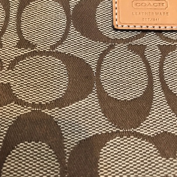 Coach Signature Jacquard Wristlet - Tan / Brown - Picture 16 of 16